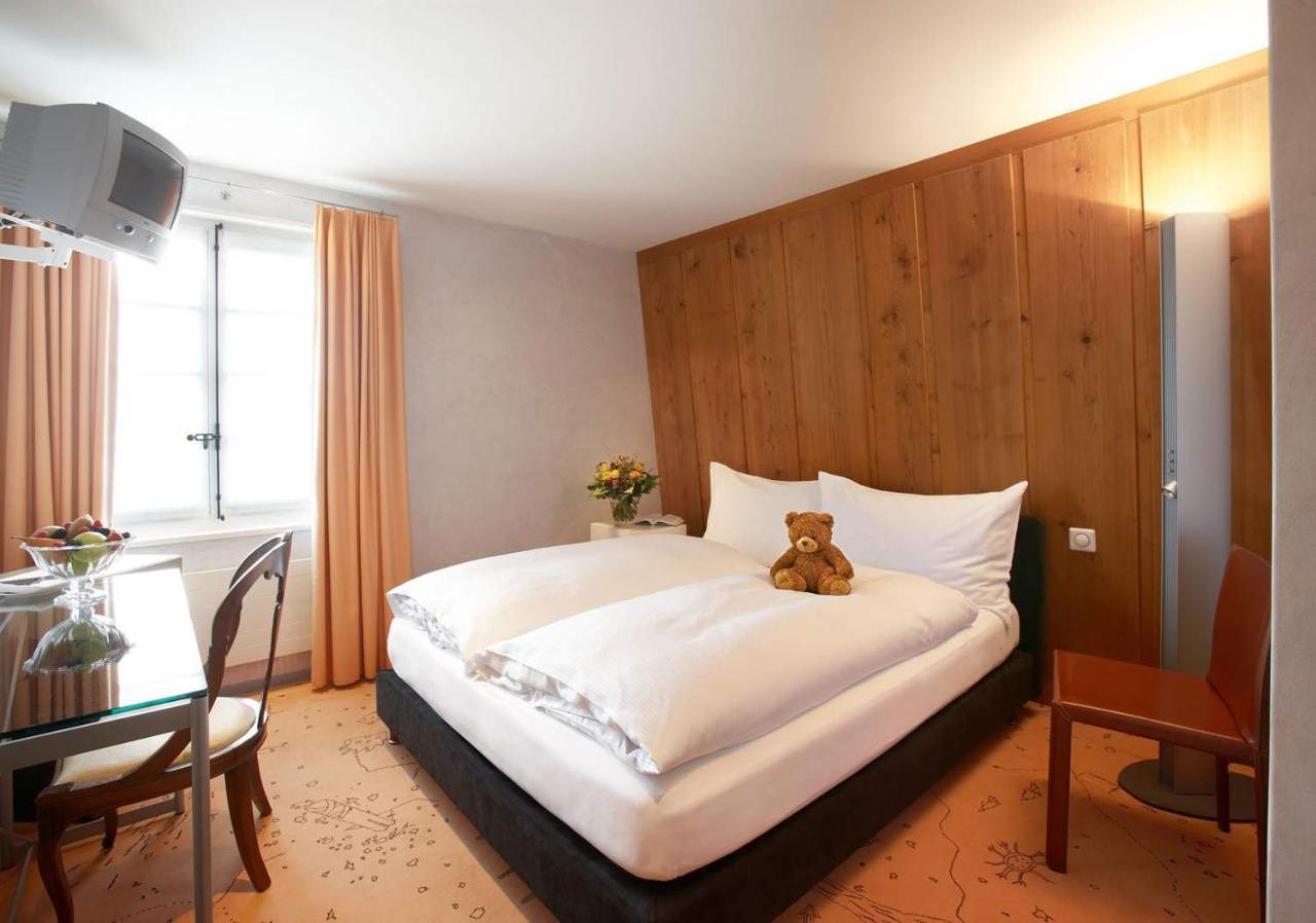 Romantik Hotel De L'Ours Sugiez Екстер'єр фото