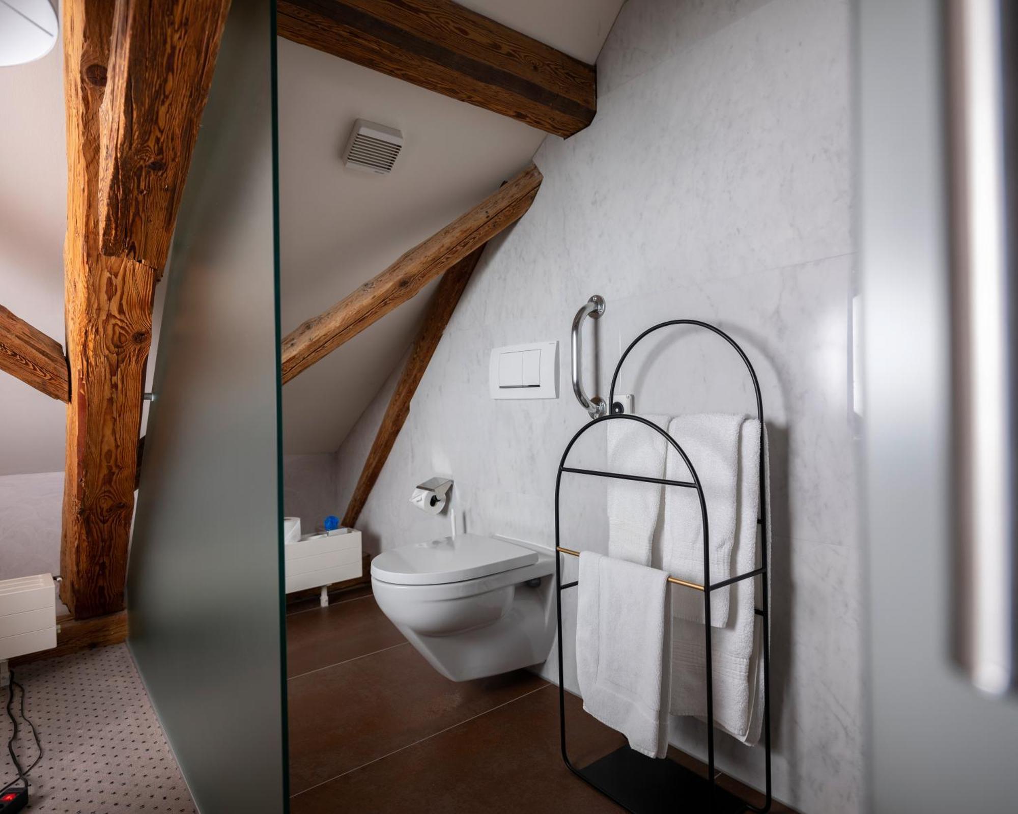 Romantik Hotel De L'Ours Sugiez Екстер'єр фото